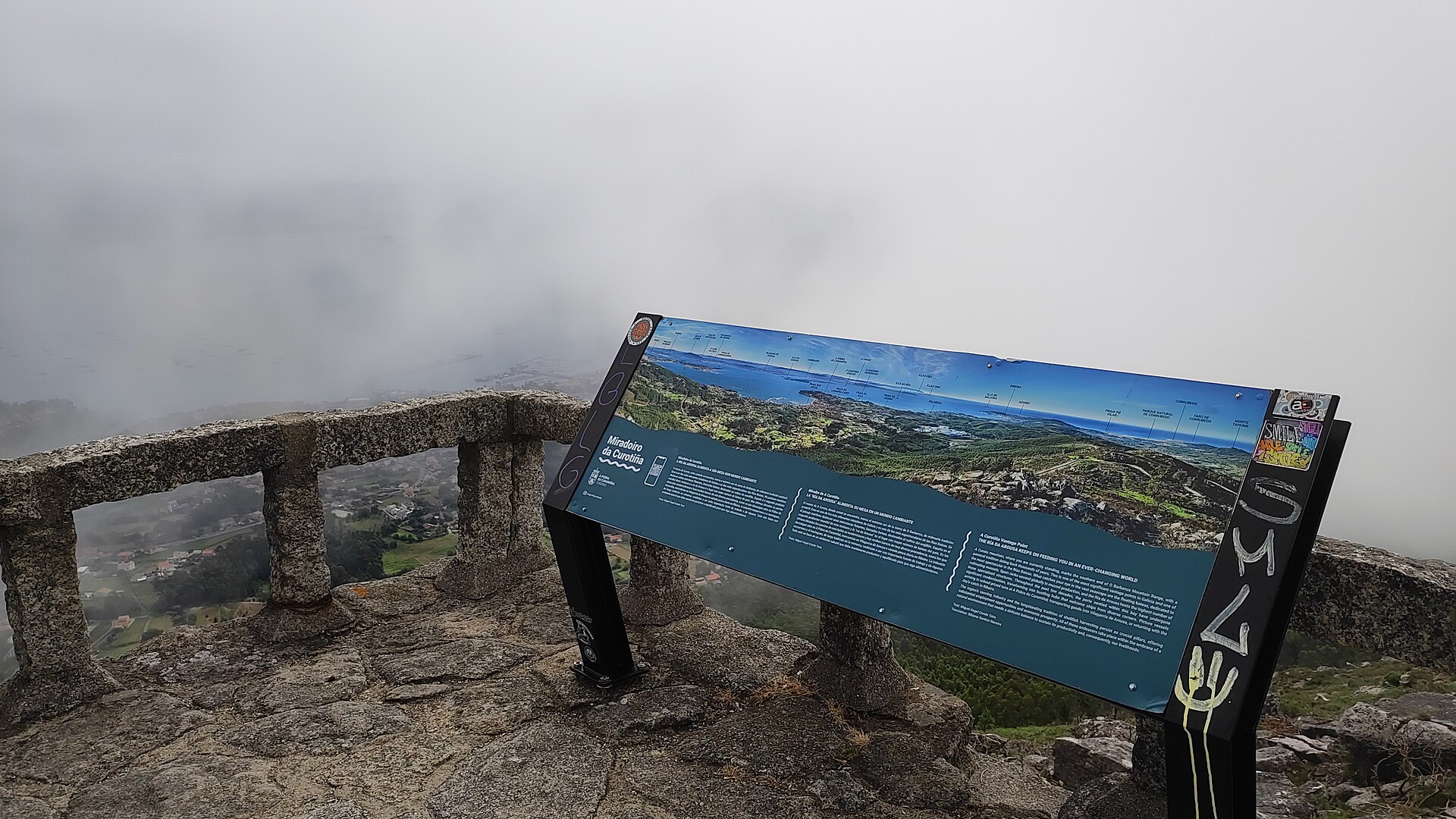 Panorámica de la Ría de Arousa con sus islas y bateas vista desde el mirador